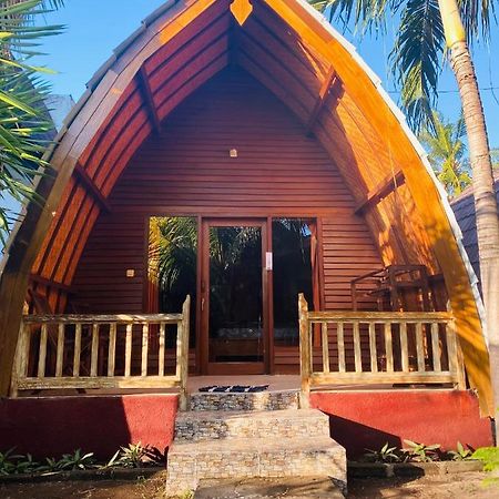 Oktavia Bungalows Νησιά Γκίλι Εξωτερικό φωτογραφία