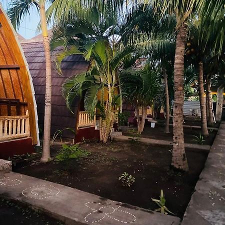 Oktavia Bungalows Νησιά Γκίλι Εξωτερικό φωτογραφία